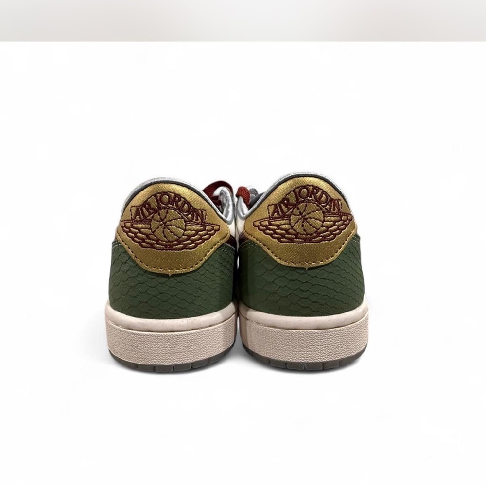 Air Jordan 1 Retro Low OG ‘Year of the Dragon’ (2024) - Picture 4 of 6